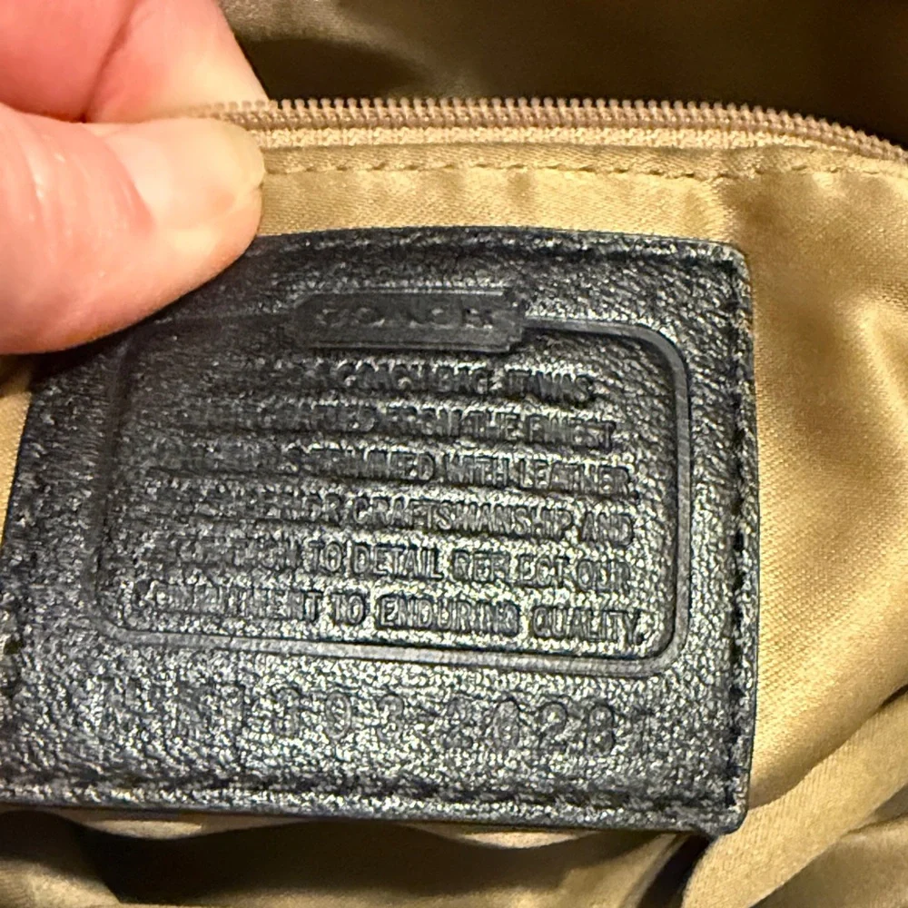 Elegant Coach Tan and Black Women's Bag - Picture 4 of 13